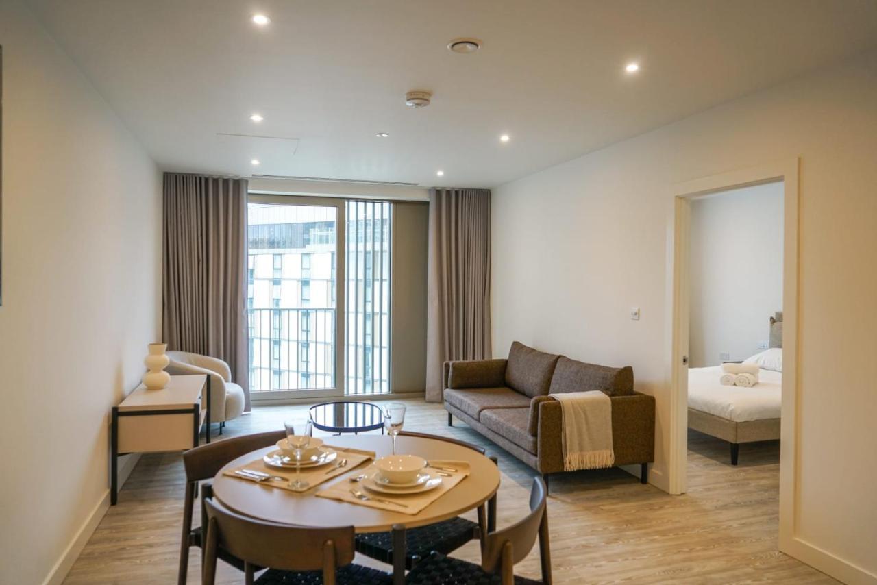 Coppermaker Square In Stratford Aparthotel London Exteriör bild