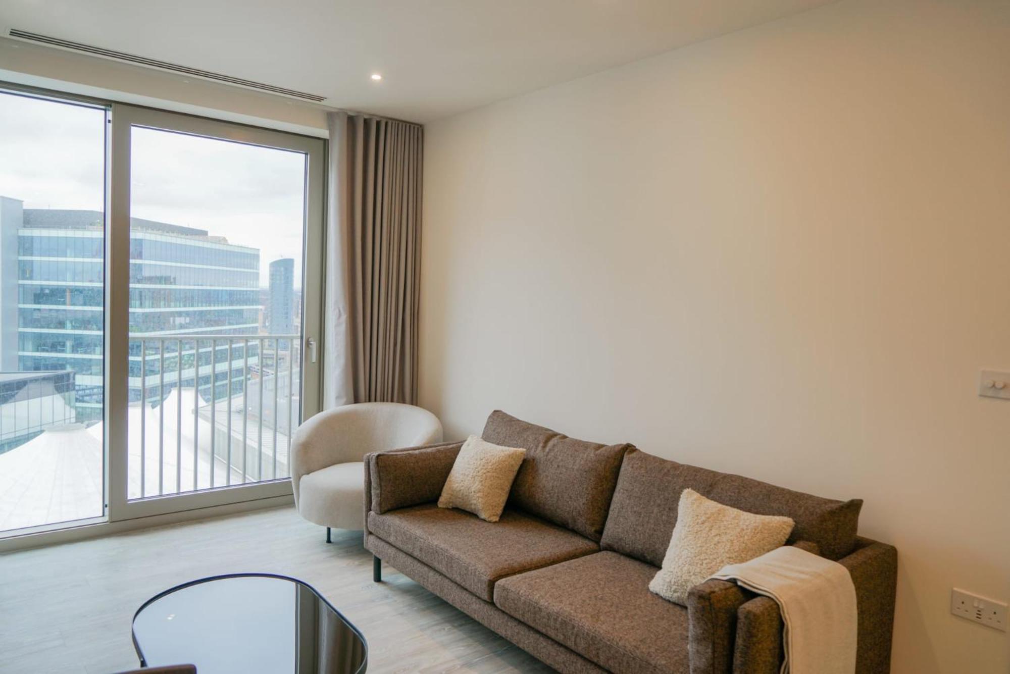 Coppermaker Square In Stratford Aparthotel London Exteriör bild
